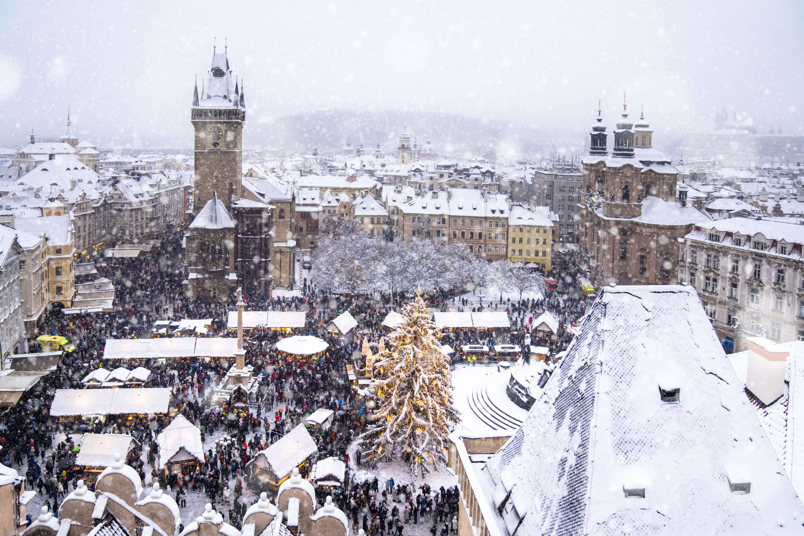 Feliz Navidad. To přeje všem Gabriel Grillotti, italský zpěvák milující Prahu